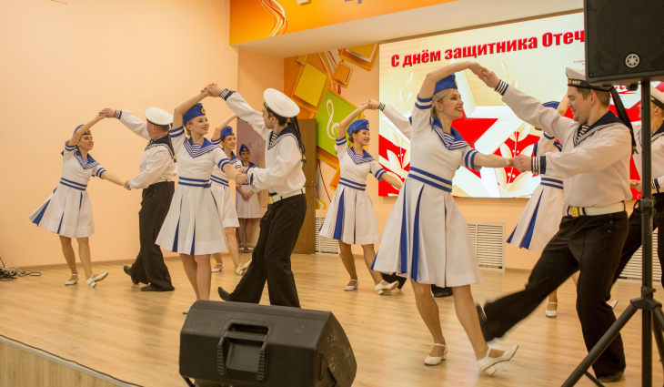 17 февраля Государственный ансамбль песни и танца «Волга» выступил с концертной программой «Армии посвящается» в гимназии № 34